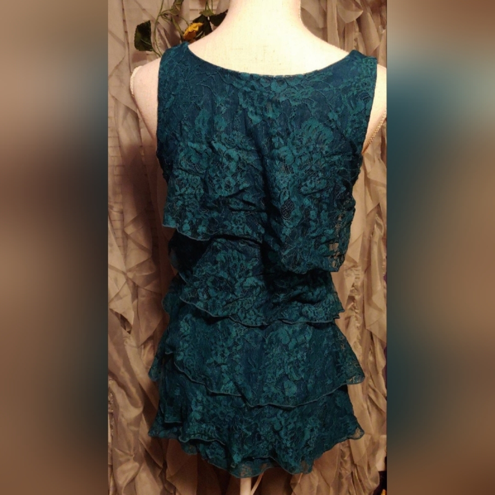 Express Tiered Ruffled Tank Top - Picture 4 of 4